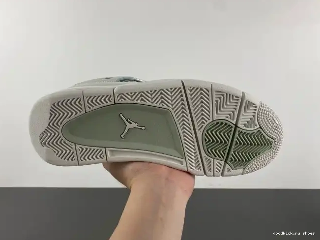 Jordan HV0823-003 Seafoam Air 4 (W) 0426